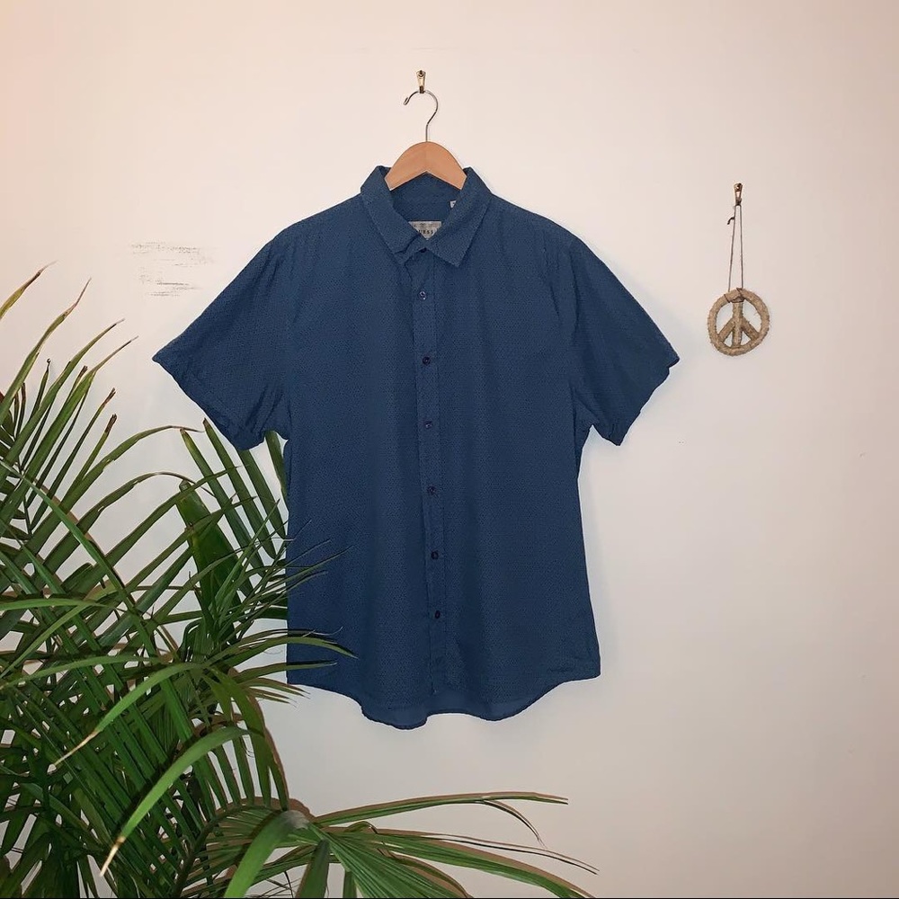 🌊 MENS GUESS SHIRT 🌊